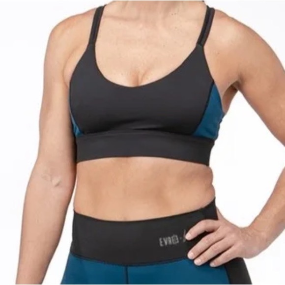 NWT Evree Bella Bra size large - Picture 3 of 6